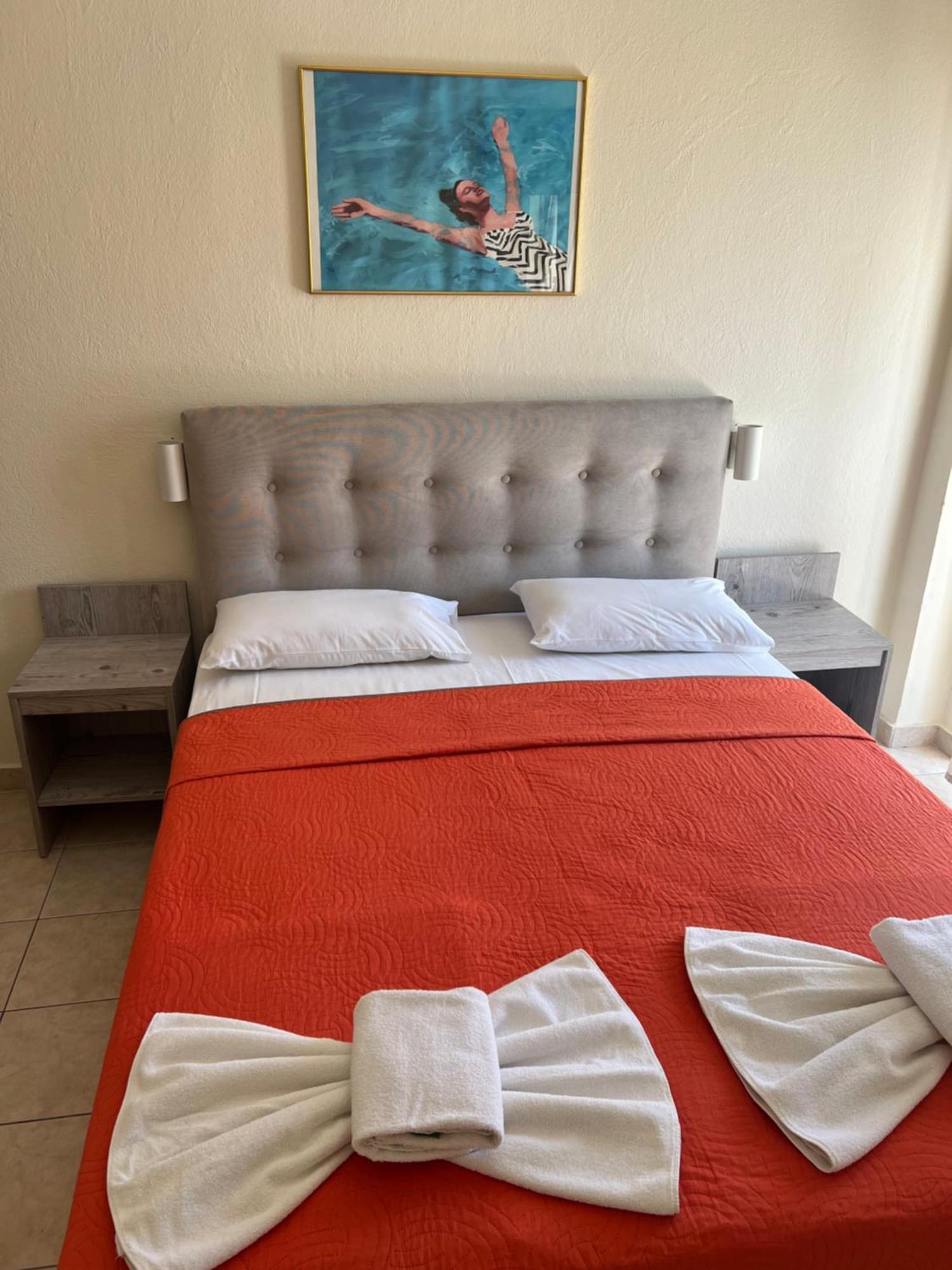 חניוטי Simotel Ermis מראה חיצוני תמונה