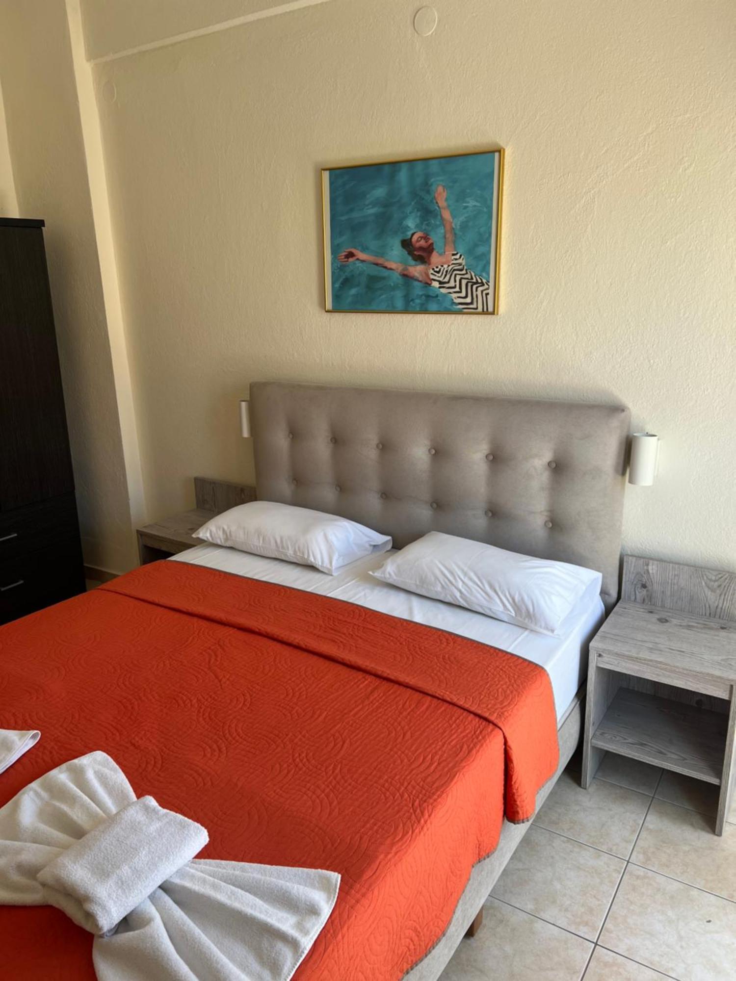 חניוטי Simotel Ermis מראה חיצוני תמונה
