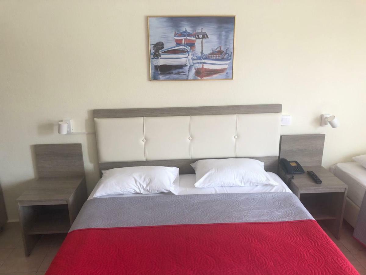 חניוטי Simotel Ermis מראה חיצוני תמונה