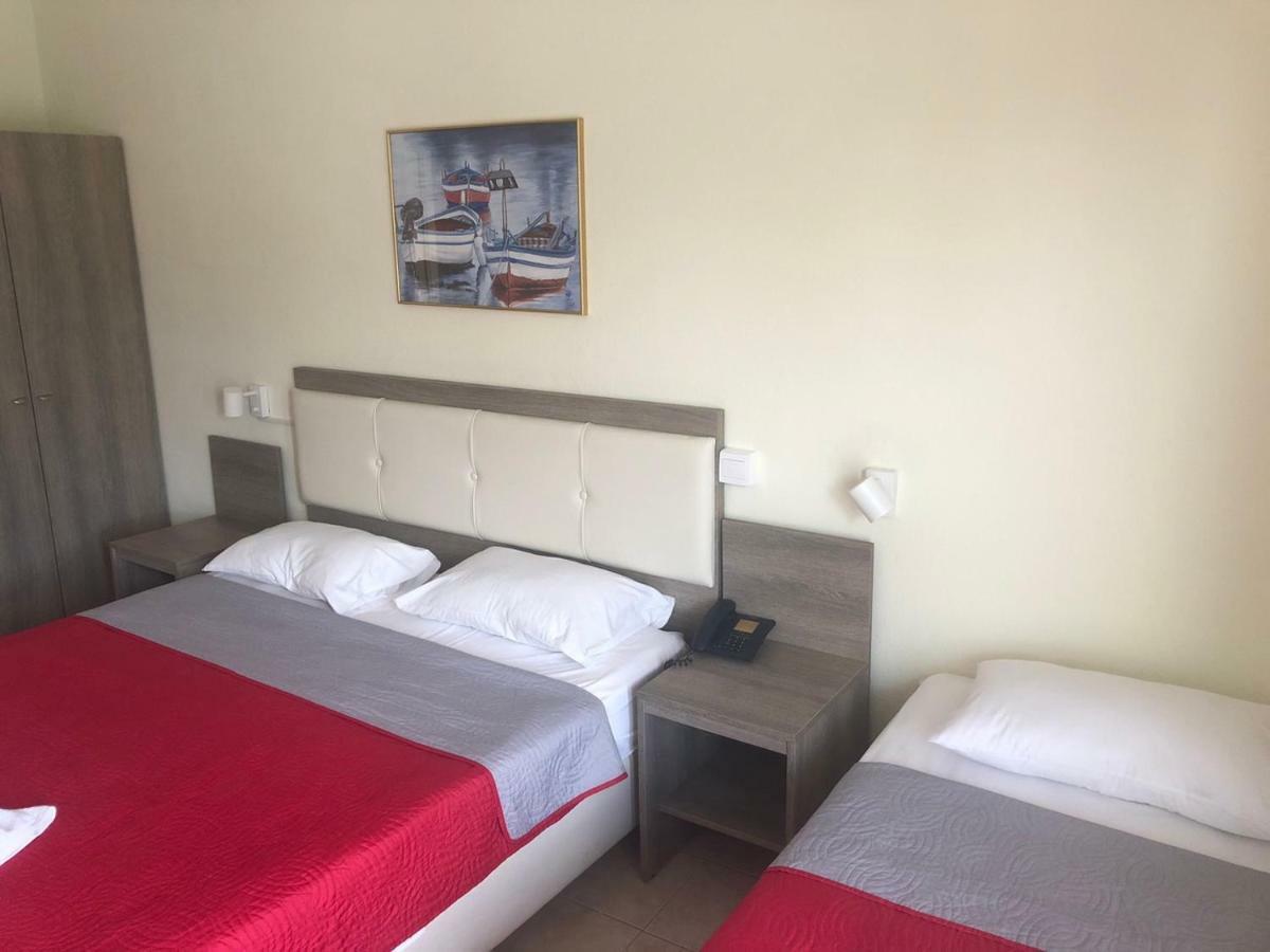 חניוטי Simotel Ermis מראה חיצוני תמונה